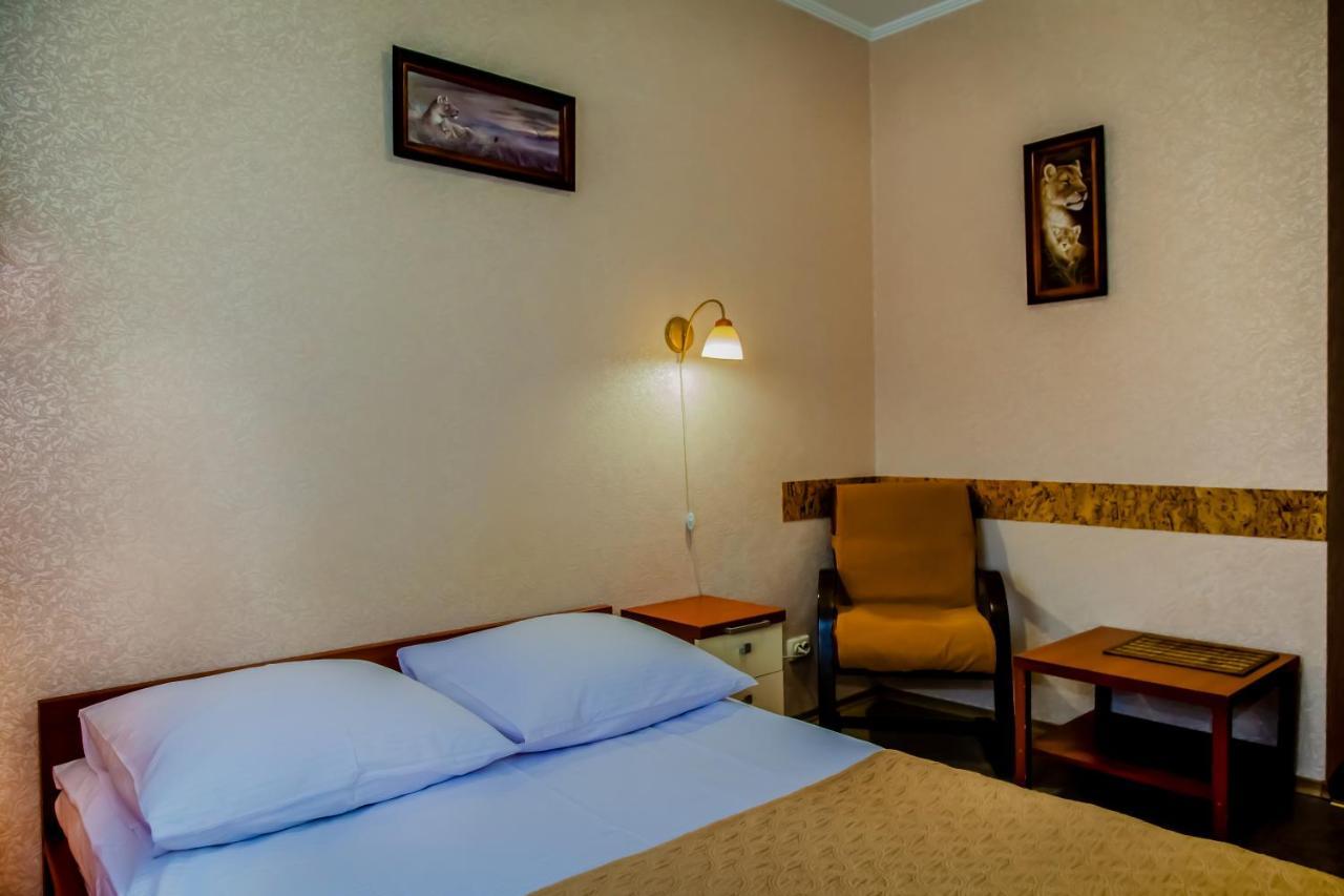 Sn Hotel Starokostyantyniv Exterior photo